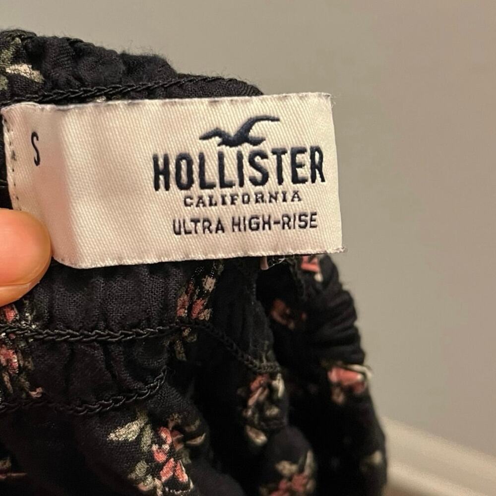 Hollister Tiered Mini Skirt Black Pink Floral Paisley S Y2K Cottagecore Coquette - Picture 3 of 4